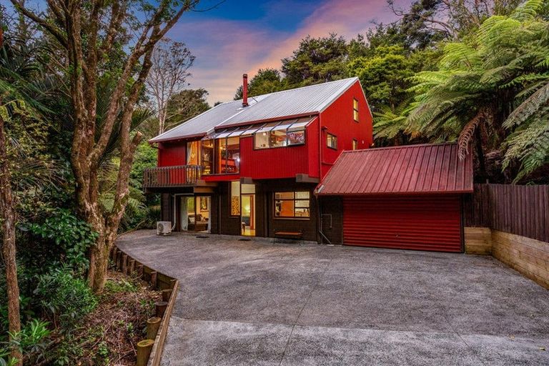 Photo of property in 8 Selwyn Avenue, Glen Eden, Auckland, 0602