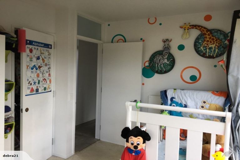 Photo of property in 1/84 Prince Regent Drive, Half Moon Bay, Auckland, 2012