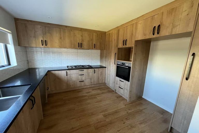 Photo of property in 62 Bordeaux Parade, Te Atatu South, Auckland, 0610