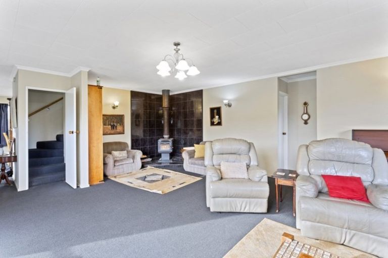 Photo of property in 23 Burnett Street, Oxford, 7430