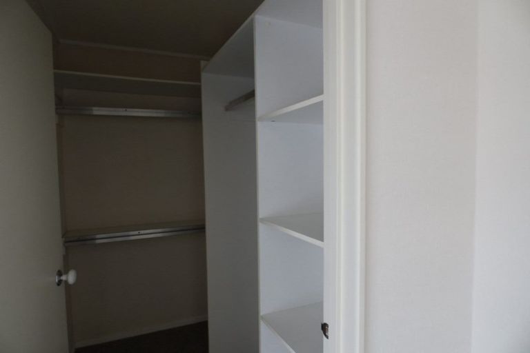 Photo of property in 72 Kingdale Road, Henderson, Auckland, 0610