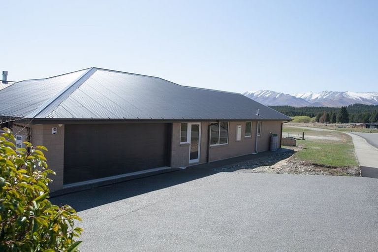 Photo of property in 29 Hamilton Drive, Lake Tekapo, 7999
