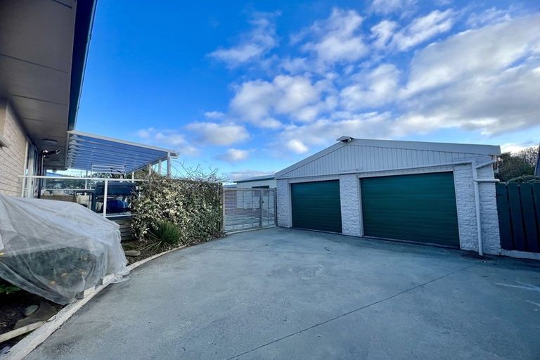 Photo of property in 28 Pine Crescent, Hargest, Invercargill, 9810