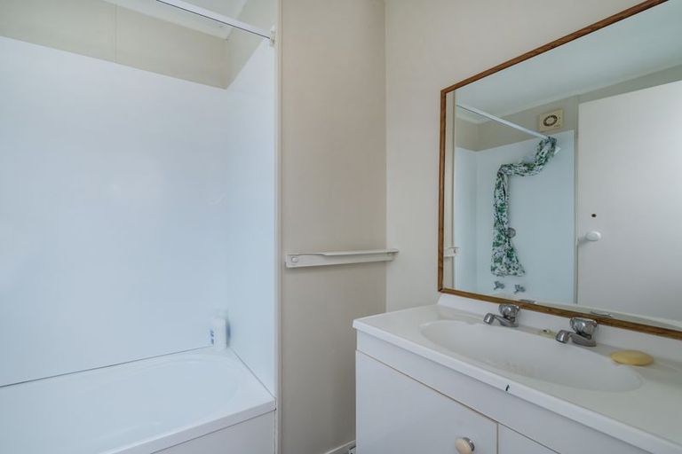 Photo of property in 8 Beech Place, Owhata, Rotorua, 3010