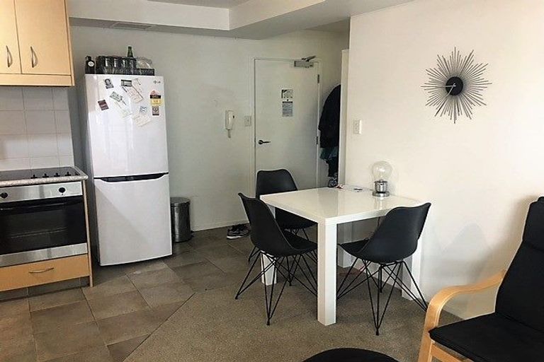 Photo of property in The Statesman Apartments, 104/1 Parliament Street, Auckland Central, Auckland, 1010