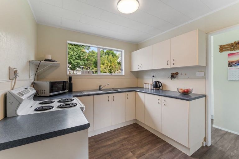Photo of property in 6a Buckley Grove, Paraparaumu, 5032