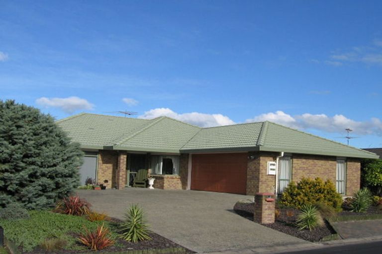 Photo of property in 15 Judd Place, Orewa, 0931