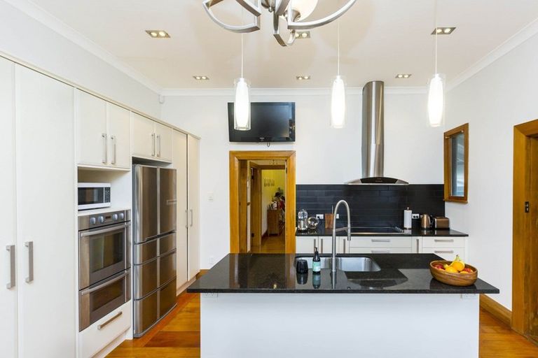 Photo of property in 30 Granville Street, Silverstream, Upper Hutt, 5019