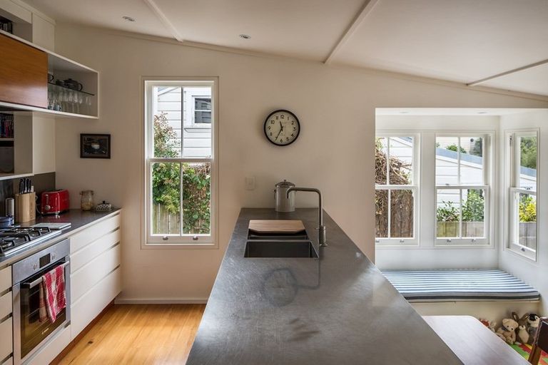 Photo of property in 39 Glenbervie Terrace, Thorndon, Wellington, 6011