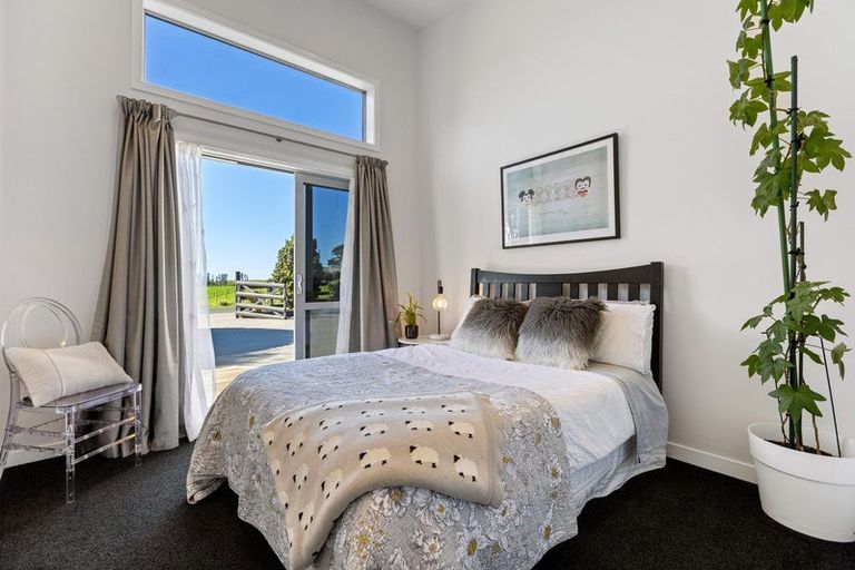 Photo of property in 418 Kaipikari Road, Urenui, 4375