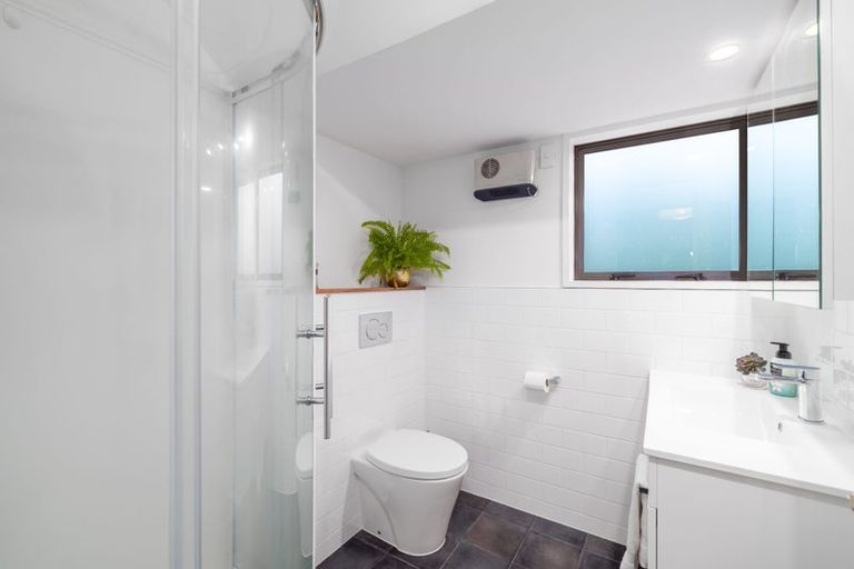 Photo of property in 37b Highland Place, Avonhead, Christchurch, 8042