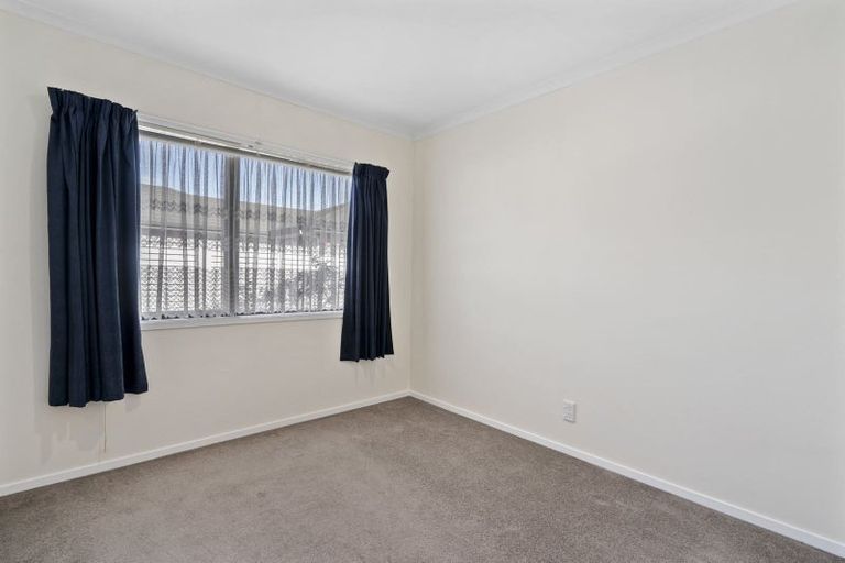 Photo of property in 2/32 Gibbons Street, Upper Hutt Central, Upper Hutt, 5018