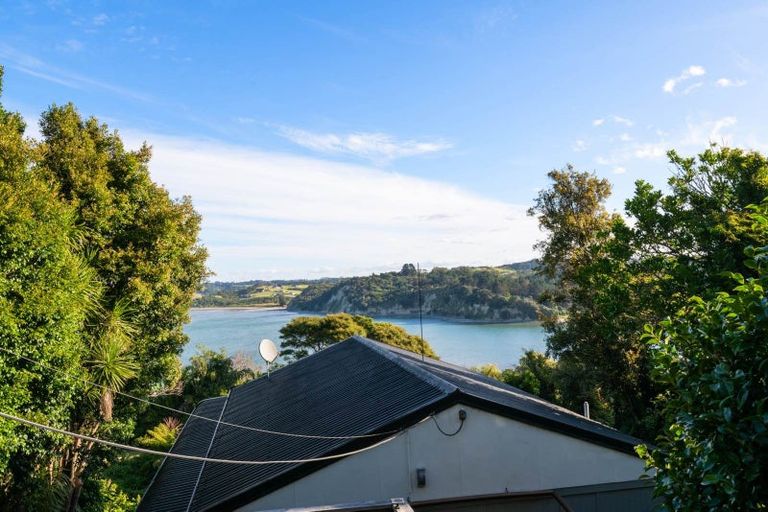 Photo of property in 183 Wade River Road, Wade Heads, Whangaparaoa, 0932