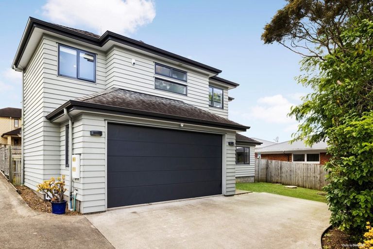 Photo of property in 21a Dallinghoe Crescent, Milford, Auckland, 0620