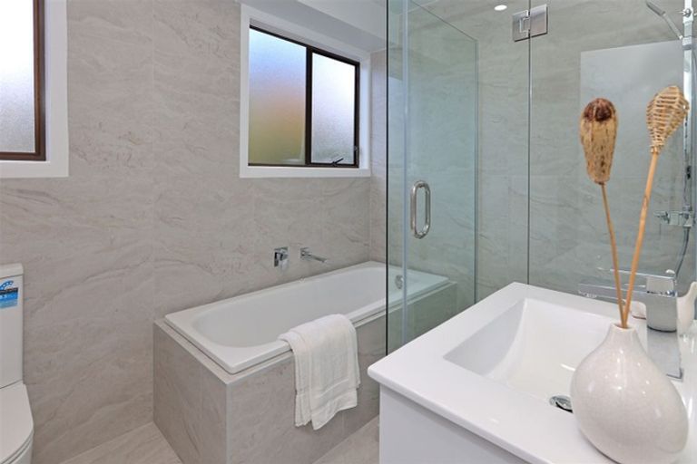 Photo of property in 93 Brunner Road, Glen Eden, Auckland, 0602