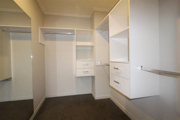 Photo of property in 8 Henriette Place, The Gardens, Auckland, 2105
