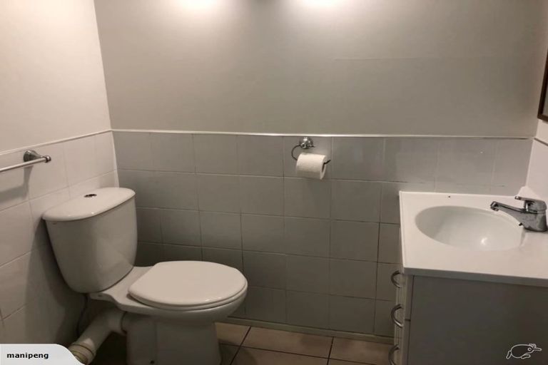 Photo of property in 58 Archers Road, Glenfield, Auckland, 0629