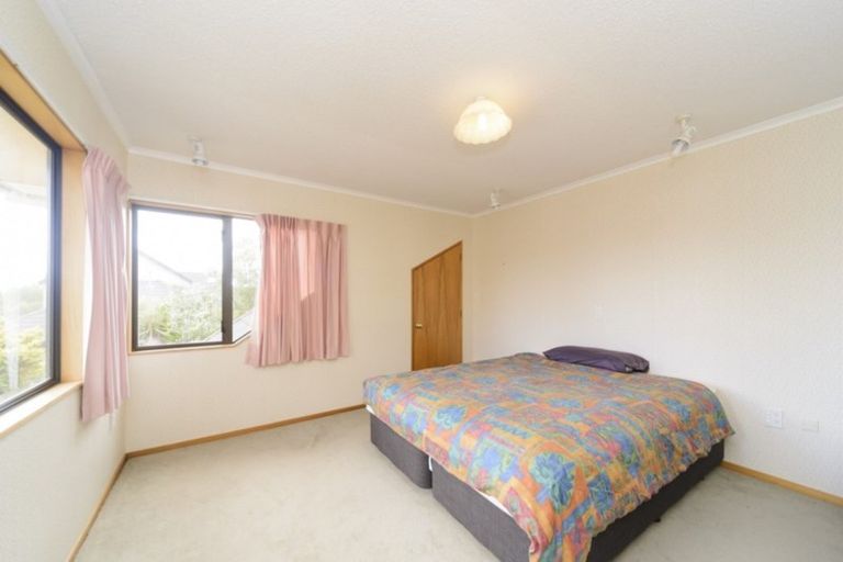 Photo of property in 62 Pacific Drive, Fitzherbert, Palmerston North, 4410