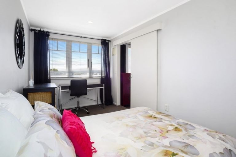Photo of property in 20 Pinnacle Street, Seatoun, Wellington, 6022