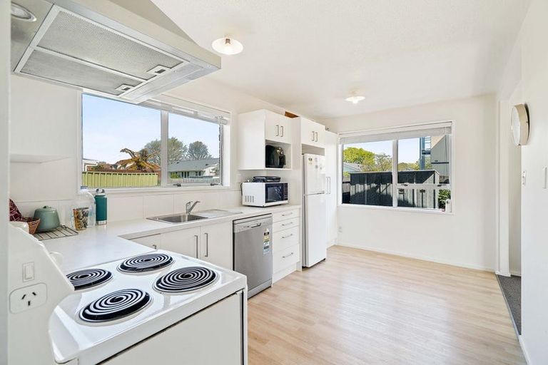 Photo of property in 1/22 London Street, Richmond, Christchurch, 8013