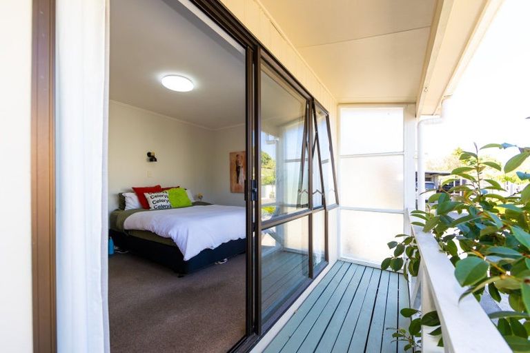 Photo of property in 7 Avenue Road, Greenmeadows, Napier, 4112