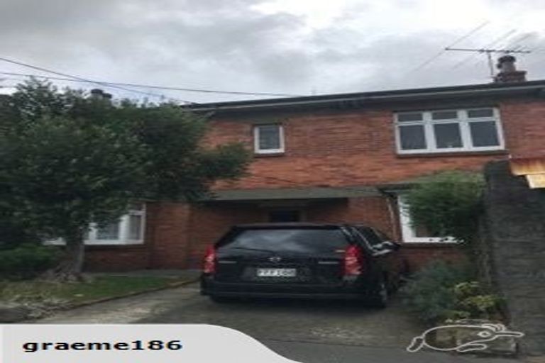 Photo of property in 2/58 Brougham Street, Mount Victoria, Wellington, 6011