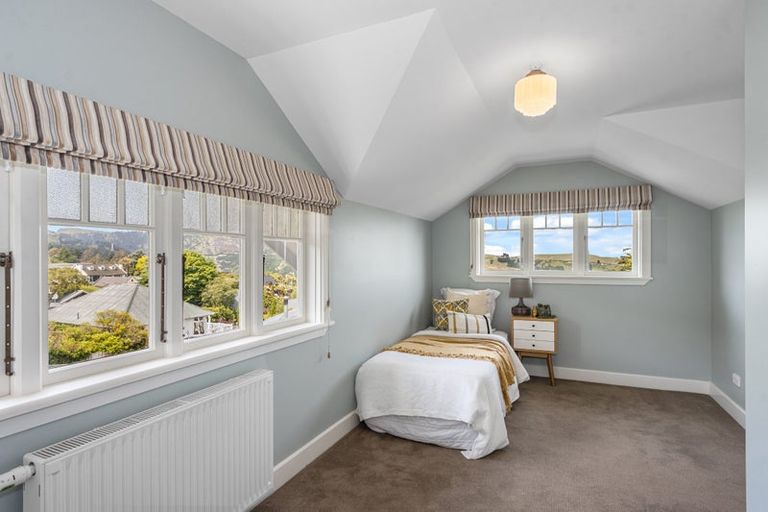 Photo of property in 119 Dyers Pass Road, Cashmere, Christchurch, 8022