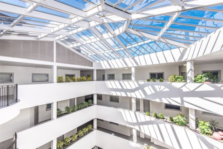 Photo of property in Stadium Garden Flats, 506/107 Thorndon Quay, Pipitea, Wellington, 6011