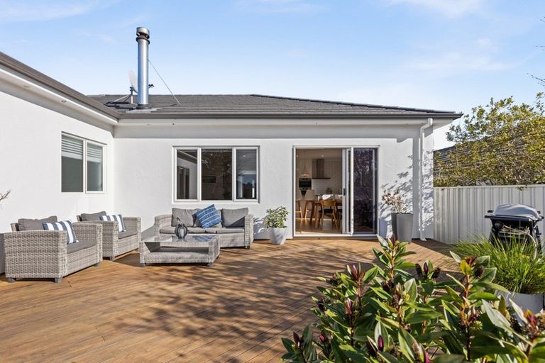 Photo of property in 43 Fairview Place, Havelock North, 4130