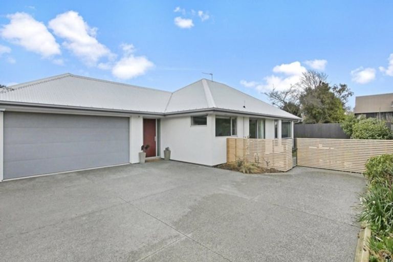 Photo of property in 14a Claxton Place, Saint Martins, Christchurch, 8022