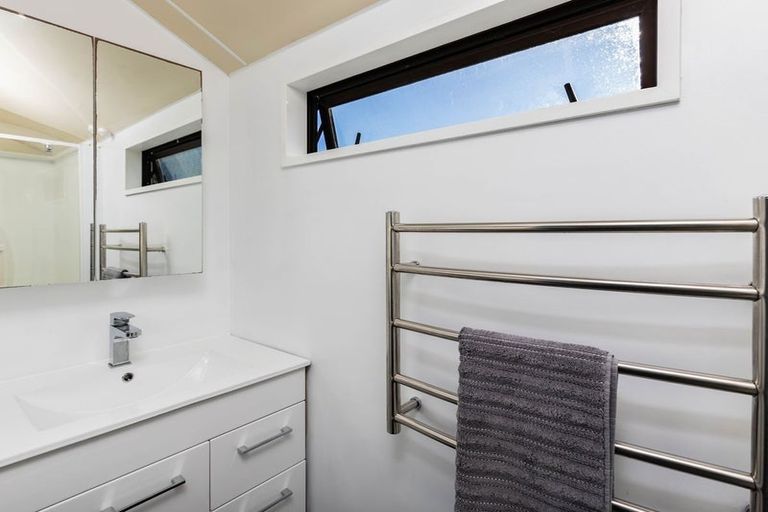 Photo of property in 14 Loris Place, Karoro, Greymouth, 7805