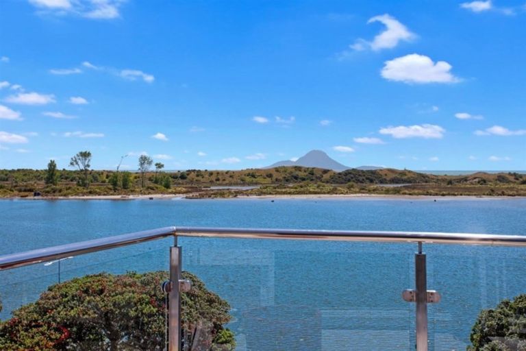 Photo of property in White Isle Apartments, 13/23 Quay Street, Whakatane, 3120