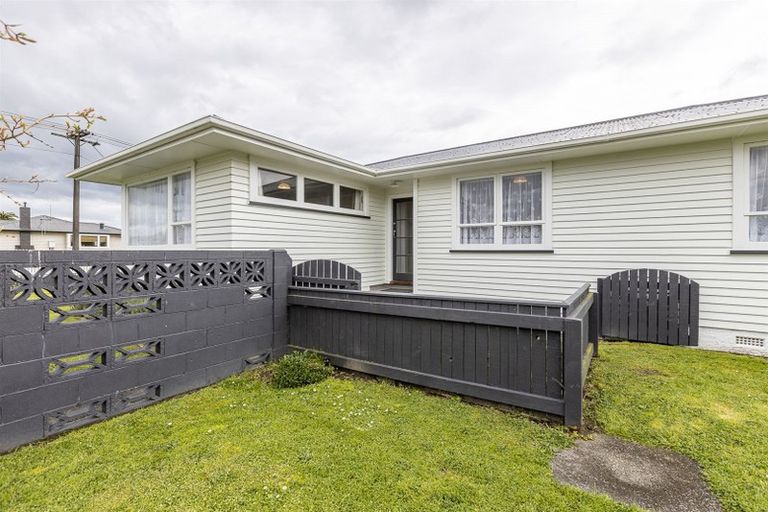 Photo of property in 75 Kettle Avenue, Awapuni, Palmerston North, 4412