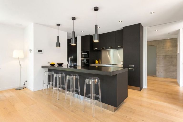 Photo of property in 18 Roa Road, Fendalton, Christchurch, 8041