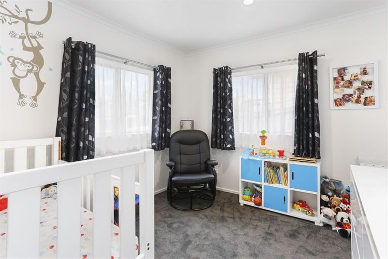 Photo of property in 11a Westglen Place, Ranui, Auckland, 0612