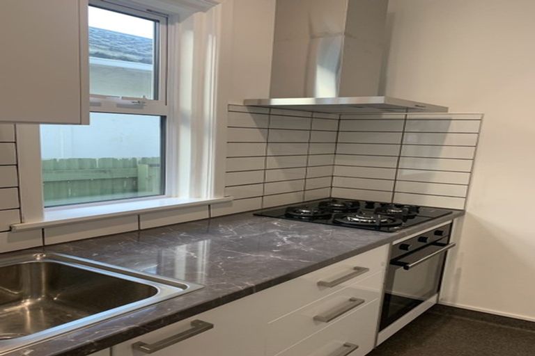 Photo of property in 200 Queens Drive, Lyall Bay, Wellington, 6022