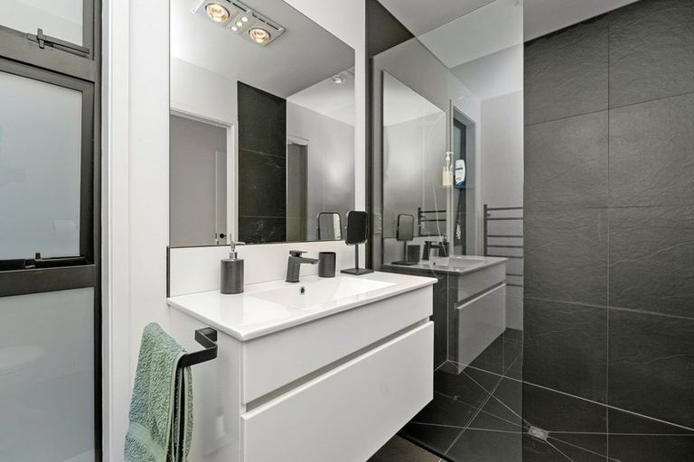 Photo of property in 9 Kristin Place, Manakau, Levin, 5573