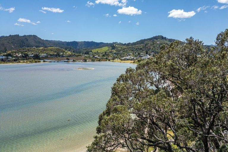 Photo of property in 114 Paku Drive, Tairua, 3508