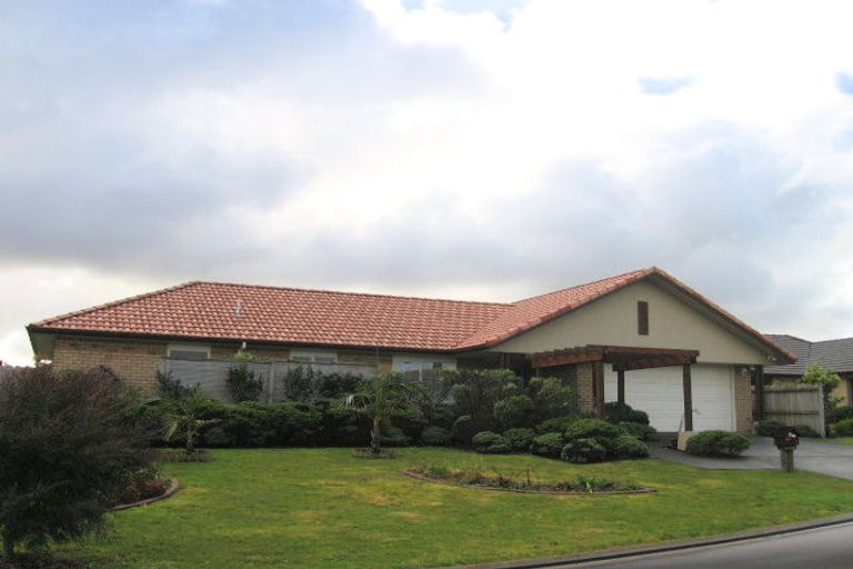 Photo of property in 4 Anrath Close, East Tamaki, Auckland, 2016