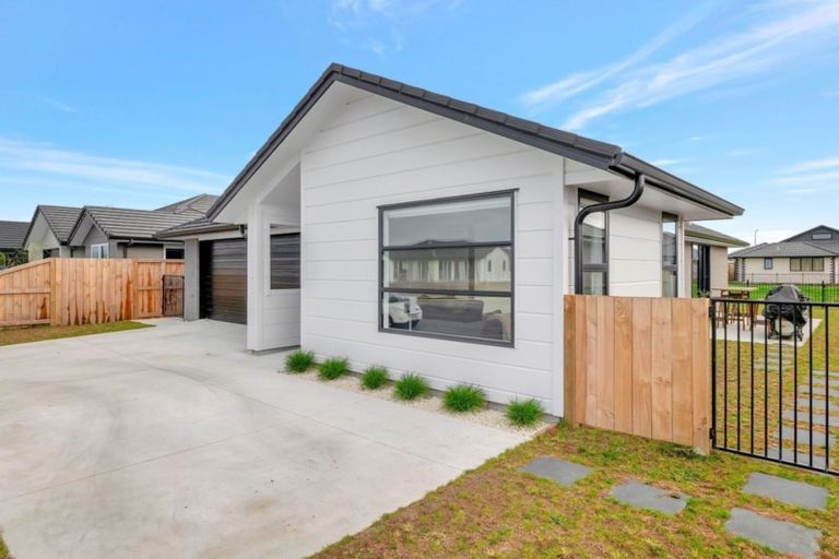 Photo of property in 19 Stevenson Drive, Papamoa, 3118