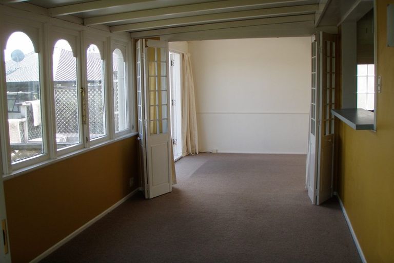 Photo of property in 74 Clarence Road, Northcote Point, Auckland, 0627