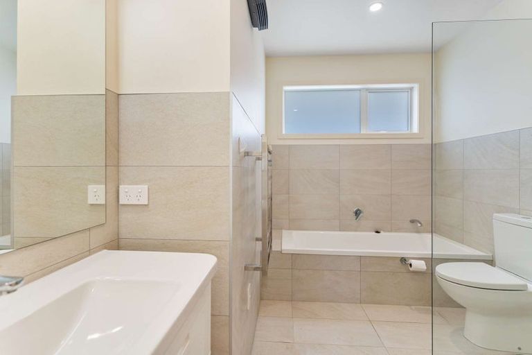 Photo of property in 71 Milano Boulevard, Karaka, Papakura, 2113