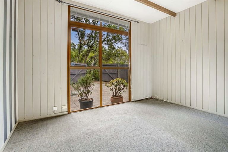 Photo of property in 1094 Scenic Drive North, Swanson, Auckland, 0816