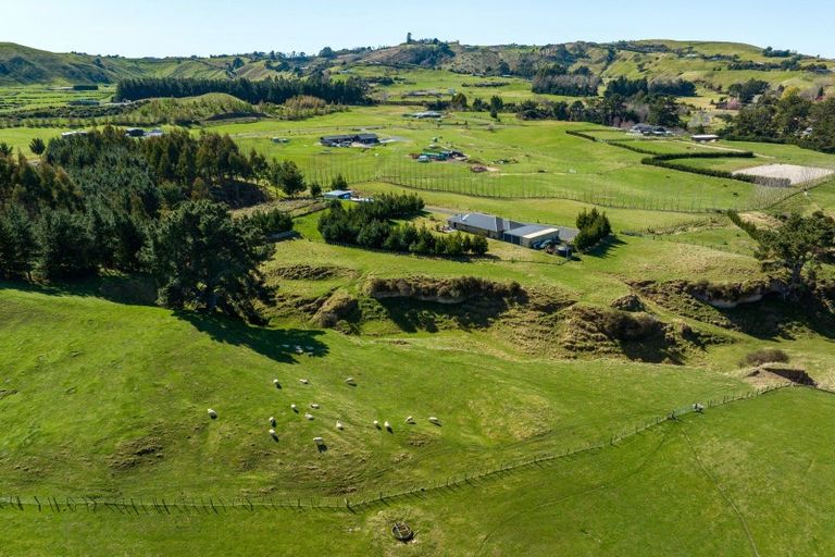 Photo of property in 57 Charnley Way, Kinloch, Taupo, 3385