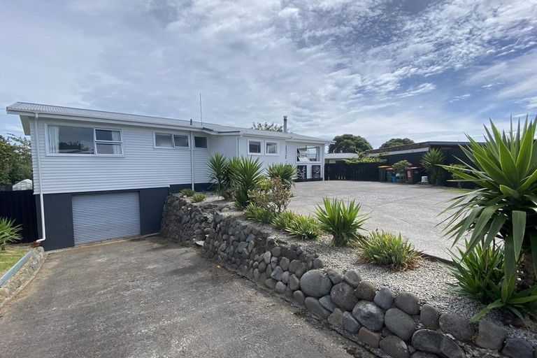 Photo of property in 7 Newbury Place, Waitara, 4320