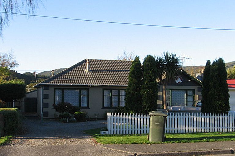Photo of property in 40 Totara Street, Wainuiomata, Lower Hutt, 5014