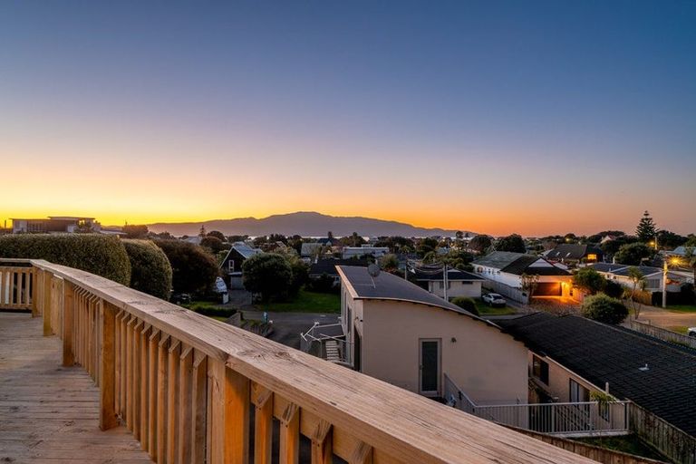 Photo of property in 14a Falla Street, Paraparaumu Beach, Paraparaumu, 5032