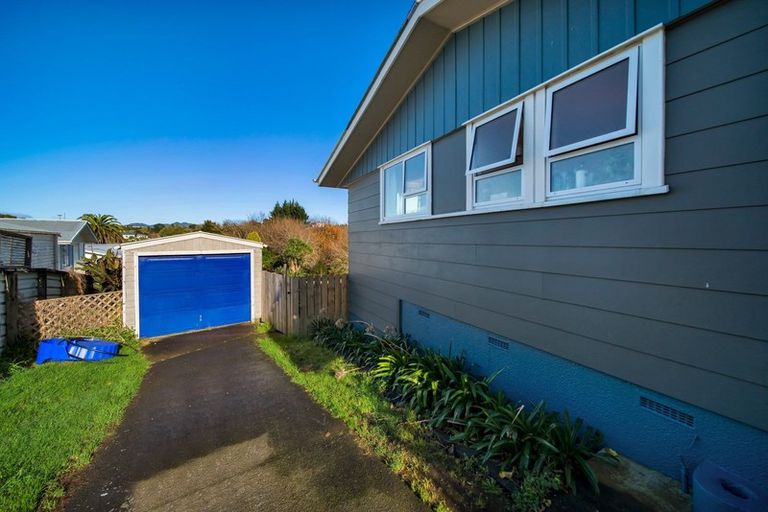 Photo of property in 3 Vancouver Place, Marfell, New Plymouth, 4310