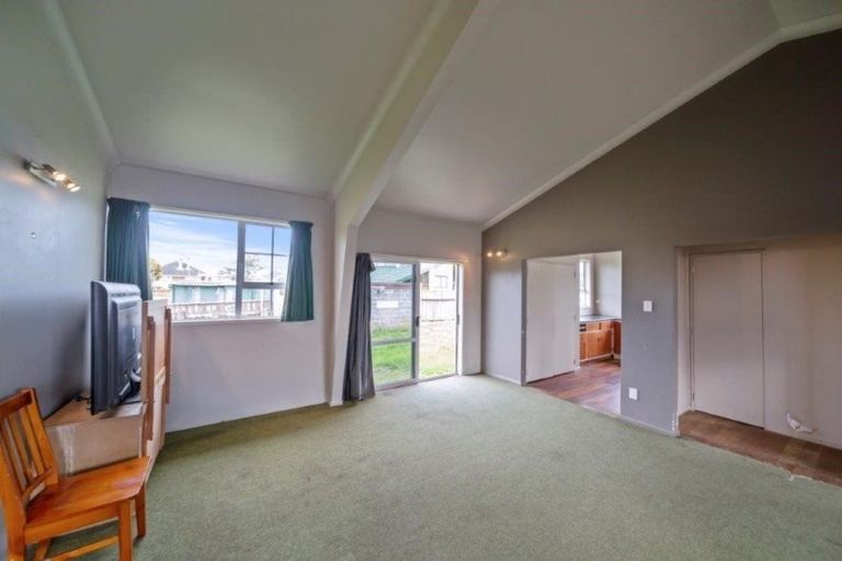 Photo of property in 41 Fairfield Road, Hawera, 4610