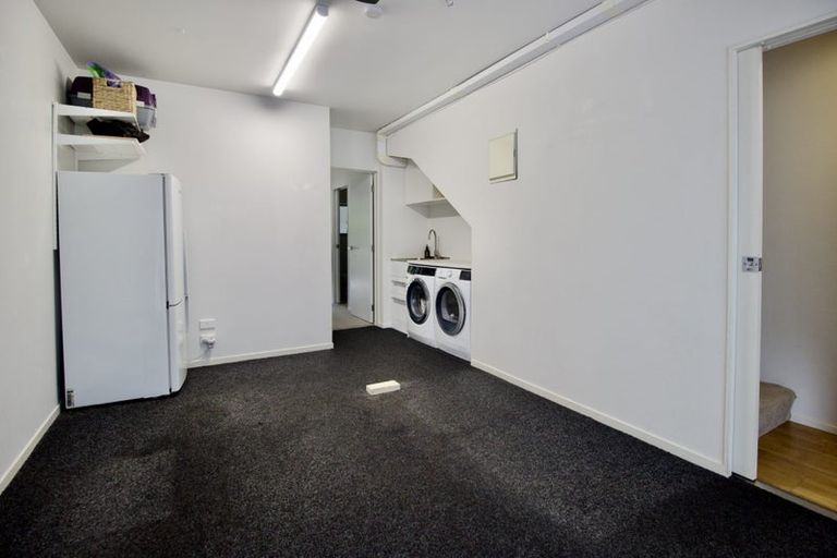 Photo of property in Habitat Apartments, 12/31 Byron Avenue, Takapuna, Auckland, 0622